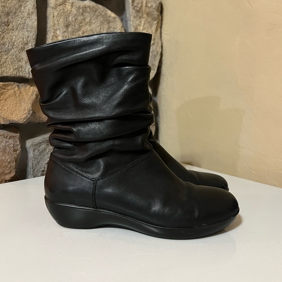 DANSKO Devin Black Leather Slouch Boots Size 39 - Picture 2 of 11